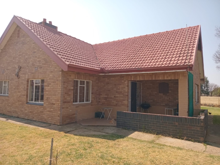 4 Bedroom Property for Sale in Bloemhof North West